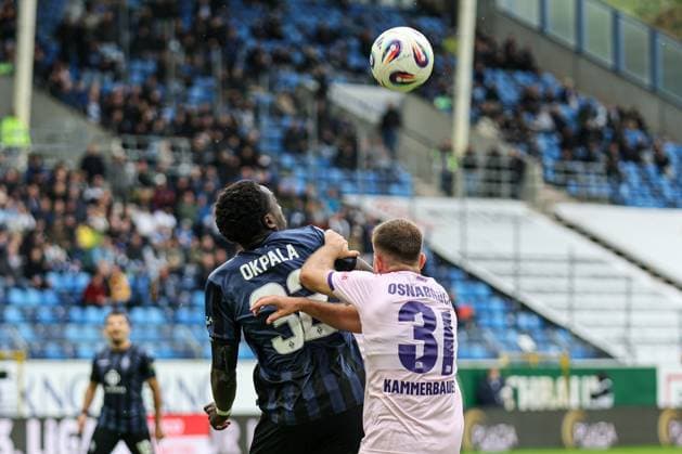 Kennedy Okpala SV Waldhof Mannheim, 32 and Lukas Jonsson VfL Osnabr ck, 21 in a duel during SV Waldhof Mannheim VfL Osnabrueck on 04 10 25 at Carl Benz Stadium, Mannheim xamx Photo Alfio Marino Copyright: