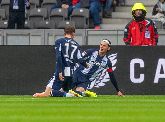 Soccer, Men, Season 2025 2026, 2 Bundesliga 8 Matchday , Hertha BSC SC Preußen Münster, f l Sebastian Grönning Hertha BSC , Fabian Reese Hertha BSC , 04 10 2025, Copyright: xSebastianxRäppold MatthiasxKochx