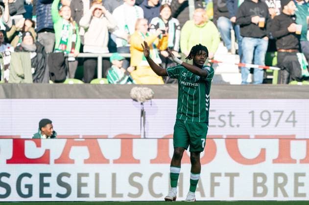 Goal to 1 0 Samuel Mbangula SV Werder Bremen, 07 cheers jubilation, GER, SV Werder Bremen vs FC St Pauli, Football, Bundesliga, Matchday 6, Season 2025 2026, 04 10 2025 DFL REGULATIONS PROHIBIT ANY USE OF PHOTOGRAPHS AS IMAGE SEQUENCES AND OR QUASI VIDEO GER, SV Werder Bremen vs FC St Pauli, Football, Bundesliga, Matchday 6, Season 2025 2026, 04 10 2025 Bremen Copyright: xEibner-Pressefoto MaxxVincenx EP_MVN