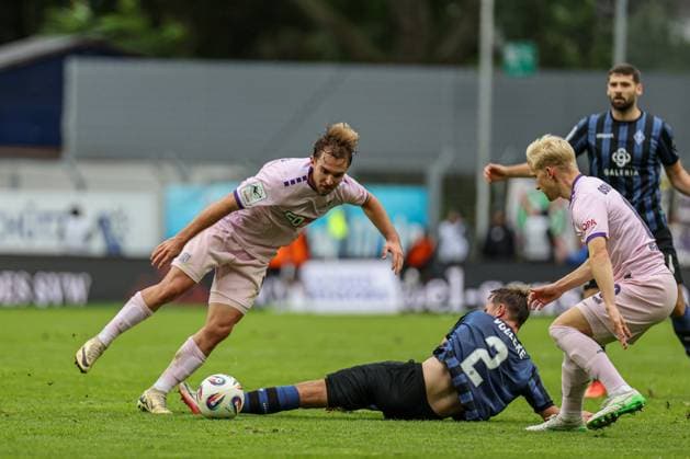 Felix Lohkemper SV Waldhof Mannheim, 9 brings the ball into the center during SV Waldhof Mannheim VfL Osnabrueck on 04 10 25 at Carl Benz Stadion, Mannheim xamx Photo Alfio Marino Copyright: