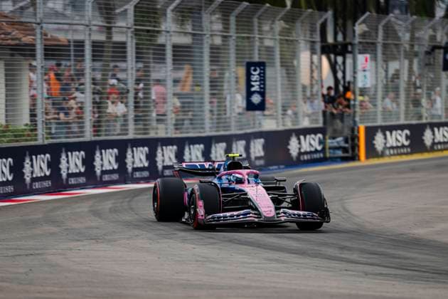 Formula 1 Singapore Grand Prix 2025 Franco Colapinto 43 (ARG) BWT Alpine A525 during the Formula 1 Singapore Airlines Singapore Grand Prix 2025 at the Marina Bay Street Circuit, Singapore on 4 October 2025 Credit: Jun Da Tan Every Second Media Editorial use only. All images are copyright Every Second Media Limited. No images may be reproduced without prior permission. Copyright: xIMAGO EveryxSecondxMediax ESM-1609-0063 JunxDaxTanx xEveryxSecondxMediax