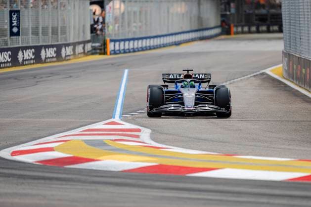 Formula 1 Singapore Grand Prix 2025 Alexander Albon 23 (THA) Williams FW47 during the Formula 1 Singapore Airlines Singapore Grand Prix 2025 at the Marina Bay Street Circuit, Singapore on 4 October 2025 Credit: Jun Da Tan Every Second Media Editorial use only. All images are copyright Every Second Media Limited. No images may be reproduced without prior permission. Copyright: xIMAGO EveryxSecondxMediax ESM-1609-0070 JunxDaxTanx xEveryxSecondxMediax