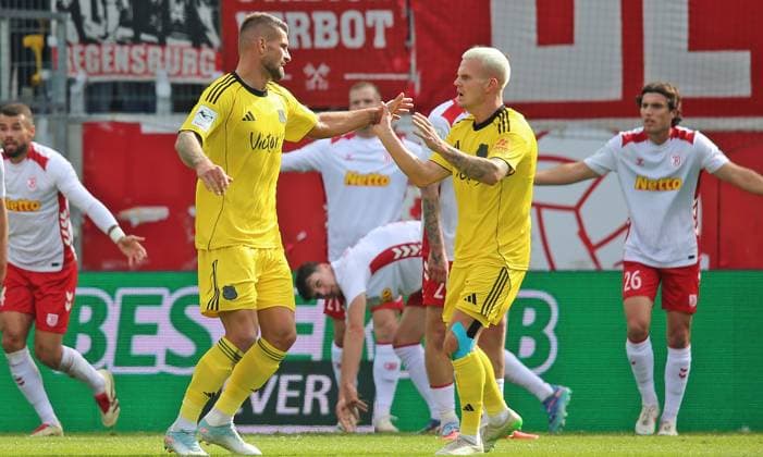 04 10 2025, xpfrx, Fussball 3 Liga, Jahn Regensburg 1 FC Saarbrücken v l Kai Brünker and Florian Pick Kaiserslautern cheer the 0 1 DFL DFB REGULATIONS PROHIBIT ANY USE OF PHOTOGRAPHS as IMAGE SEQUENCES and or QUASI VIDEO Regensburg
