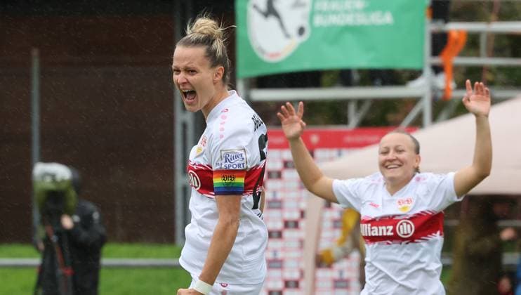 Stuttgart , Soccer 2 Bundesliga , VfB Stuttgart Women vs FC Ingolstadt 04 , Jubel VfB , Jana Beuschlein