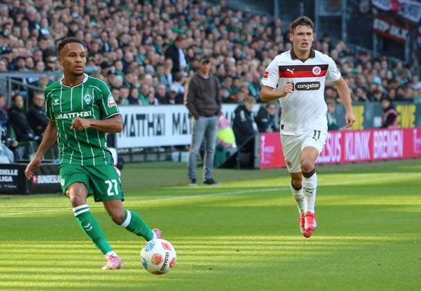 Germany Soccer Bundesliga 2025 26, 6 Matchday SV Werder Bremen vs FC St Pauli Weserstadion Stadion Bremen Felix Agu SV Werder Bremen, 27 Bremen Copyright: xAymanxAlahmedx