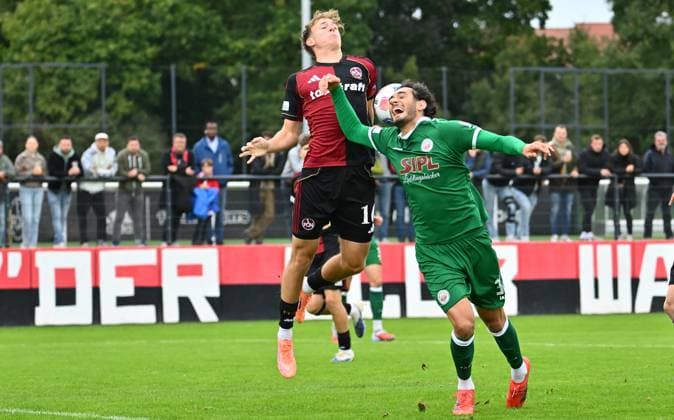 04 10 2025 Soccer Season 2025 2026 Regionalliga Bayern 12 Matchday 1 FC Nürnberg FCN II Club VfB Eichstätt xwoxzix Eric Porstner 16, 1 FC Nürnberg FCN II Pascal Schittler 32, VfB Eichstätt , right