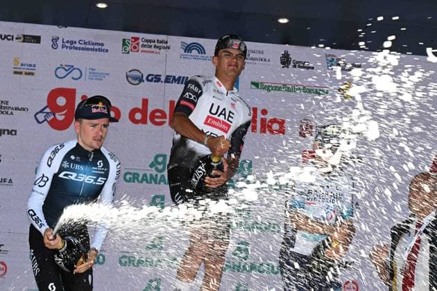 04-10-2025 Giro Dell emilia; 2025, Uae Team Emirates - Xrg; 2025, Q36.5; 2025, Bahrain - Victorious; Del Toro Romero, Isaac; Pidcock, Thomas; Martinez, Lenny; Bologna - San Luca; 