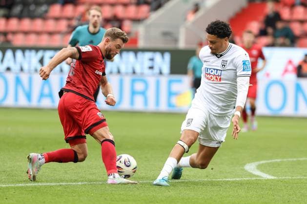 3 Liga FC Ingolstadt 04 SSV Ulm Yannick Deichmann 20, FCI duel Fight for the ball David Jonas 15 Ulm 3 Liga FC Ingolstadt 04 Season 2025 2026 SSV Ulm