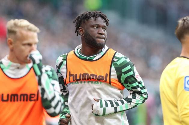 04 10 2025, xtgx, Soccer 1 Bundesliga SV Werder Bremen FC St Pauli v l Victor Boniface Bremen, 44 DFL DFB REGULATIONS PROHIBIT ANY USE OF PHOTOGRAPHS as IMAGE SEQUENCES and or QUASI VIDEO Bremen