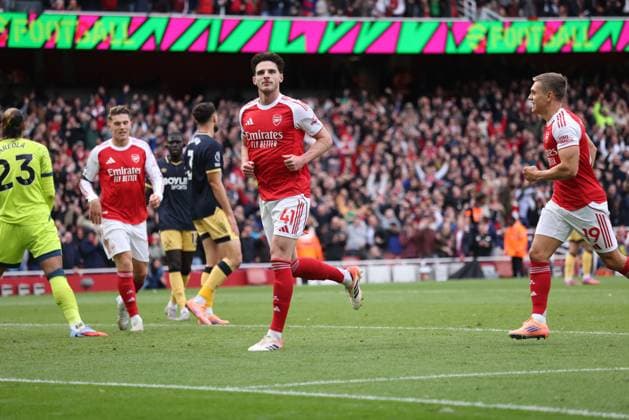 Declan Rice (A) looks at the West Ham fans after scoring the first Arsenal goal (1-0) at the Arsenal v West Ham United EPL match, at the Emirates Stadium, London, UK on 4th October, 2025. 