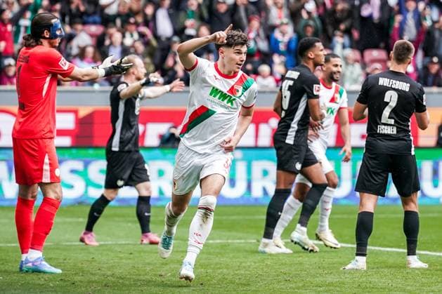 1 Bundesliga 2025 2026 6 Matchday 04 10 2025 FC Augsburg vs VfL Wolfsburg WWK Arena Augsburg, Germany Mert Kömür FC Augsburg celebrates after scoring 2 0 Copyright: xLukaxKolanovicx