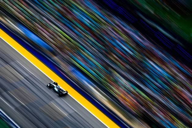 F1 - SINGAPORE GRAND PRIX 2025 63 RUSSELL George (gbr), Mercedes AMG F1 Team W16, action during the 2025 Formula 1 Singapore Grand Prix, 18th round of the 2025 FIA Formula One World Championship, WM, Weltmeisterschaft from October 3 to 5, 2025 on the Marina Bay Street Circuit, in Singapore - SingaporeSingapore  Copyright: xFLORENTxGOODENx