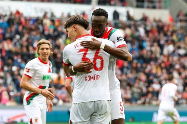 ,Goal celebration by Mert Koemuer 36 FC Augsburg , Chrislain Matsima 5 FC Augsburg to 2 0 FC Augsburg vs VfL Wolfsburg, Football, 1 Bundesliga, 6 Matchday, 04 10 2025 DFB regulations prohibit any use of photographs as image sequences and or quasi video Augsburg Bayern Germany Copyright: xkolbert-press ChristianxKolbertx