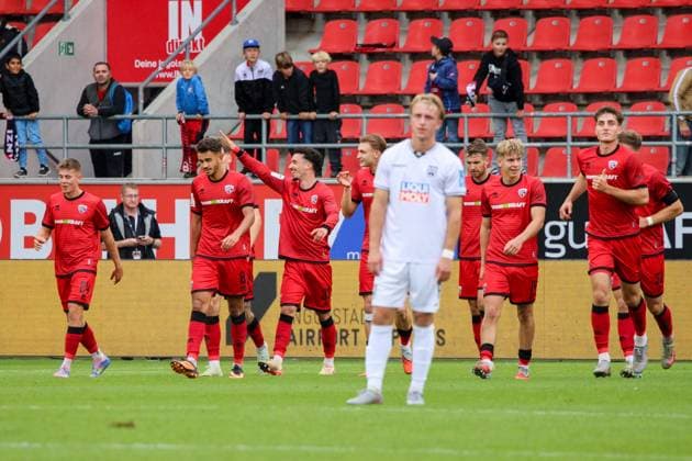 Linus Rosenloecher FC Ingolstadt 04, Nr 19 has to be substituted after a collision during the match FC Ingolstadt 04 vs SSV Ulm 1846 Fußball on 04 10 2025, DFB regulations prohibit any use of photographs as image sequences and or quasi video GER, Soccer, 3 Liga, Matchday 10, FC Ingolstadt 04 vs SSV Ulm 1846 Fußball, 04 10 2025, Audi Sportpark Ingolstadt Copyright: xEibner-Pressefoto OliverxSTRISCHx EP-OSH