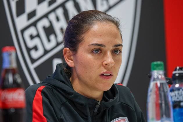 Coach Sabrina Wittmann FC Ingolstadt 04 at the press conference after the match FC Ingolstadt 04 vs SSV Ulm 1846 Fußball on 04 10 2025, DFB regulations prohibit any use of photographs as image sequences and or quasi video GER, Soccer, 3 Liga, Matchday 10, FC Ingolstadt 04 vs SSV Ulm 1846 Fußball, 04 10 2025, Audi Sportpark Ingolstadt Copyright: xEibner-Pressefoto OliverxSTRISCHx EP-OSH
