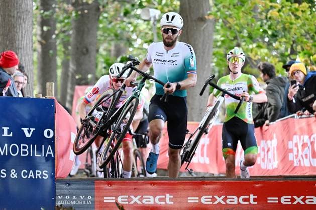 Dutch Joris Nieuwenhuis pictured in action during the men s elite race of the Exact Cross, stage 1 (out of 7) in the Exact Cross cyclocross competition, in Meulebeke, on Saturday 04 October 2025. MAARTENxSTRAETEMANS  x136060856x