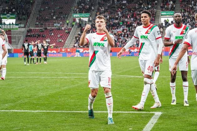 1 Bundesliga 2025 2026 6 Matchday 04 10 2025 FC Augsburg vs VfL Wolfsburg WWK Arena Augsburg, Germany Robin Fellhauer FC Augsburg celebrates after scoring the goal to make it 3 1 Copyright: xLukaxKolanovicx
