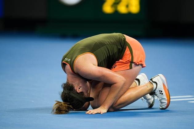 (251004) -- BEIJING, Oct. 4, 2025 -- Linda Noskova reacts after winning the women s singles semifinal match between Linda Noskova of the Czech Republic and Jessica Pegula of the United States at 2025 China Open tennis tournament in Beijing, China, Oct. 4, 2025. ) (SP)CHINA-BEIJING-TENNIS-CHINA OPEN-WOMEN S SINGLES-SEMIFINAL (CN) NaxYuqi 