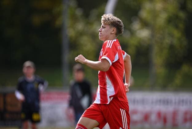 Football U 17 DFB Junior League 2025 2026 Preliminary Round Group E 04 10 2025 SSV Ulm FC Bayern Muenchen JUBEL FC Bayern Muenchen Goalscorer 0 1 Kuba Horoszczak