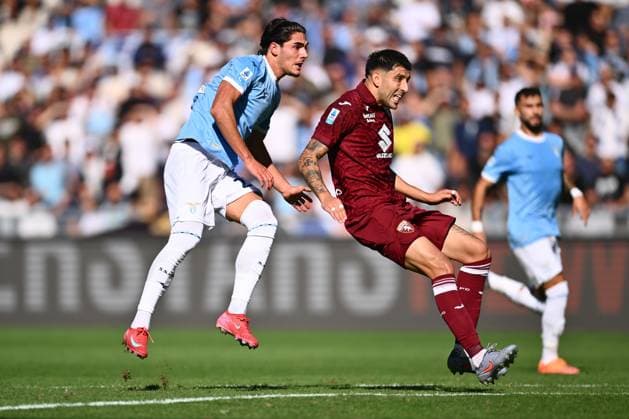 SS Lazio v Torino FC - Serie A Matteo Cancellieri of S.S. Lazio scores the goal for 1-1 during the 6th day of the Serie A Championship between S.S. Lazio and Torino F.C. at the Olympic Stadium in Rome, Italy, on October 4, 2025. Rome Italy Italy  Copyright: xDomenicoxCippitellix originalFilename:cippitelli-sslaziov251004_np6qx.jpg