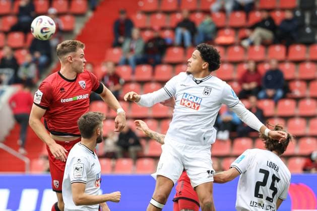 3 Liga FC Ingolstadt 04 SSV Ulm Simon Lorenz 32, FCI Header David Jonas 15 Ulm 3 Liga FC Ingolstadt 04 Season 2025 2026 SSV Ulm