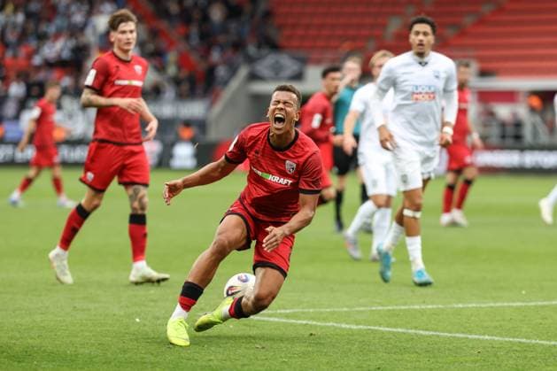 3 Liga FC Ingolstadt 04 SSV Ulm Marcel Costly 22, FCI injured Foul 3 Liga FC Ingolstadt 04 Season 2025 2026 SSV Ulm