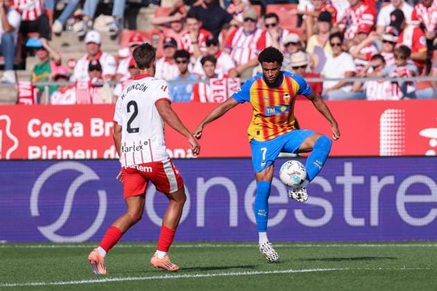 October 4, 2025, Girona, Girona, SPAIN: Arnaut Danjuma of Valencia CF in action during the Spanish league, La Liga EA Sports, football match played between Girona FC and Valencia CF at Montilivi stadium on October 04, 2025 in Girona, Spain. Girona SPAIN - ZUMAa181 20251004_zaa_a181_071 Copyright: xJavierxBorregox