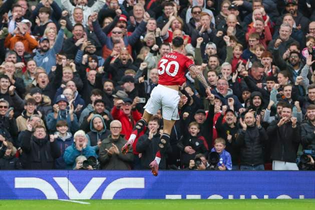 Manchester United, ManU FC v Sunderland AFC, Premier League Manchester United Benjamin Sesko (30) scores a GOAL 2-0 and celebrates during the Manchester United FC v Sunderland AFC English Premier League match at Old Trafford, Manchester, England, United Kingdom on 4 October 2025 Credit: Phil Duncan Every Second Media Editorial use only. All images are copyright Every Second Media Limited. No images may be reproduced without prior permission. All rights reserved. Premier League and Football League images are subject to licensing agreements with Football DataCo Limited. see https: www.football-dataco.com Copyright: xIMAGO EveryxSecondxMediax ESM-1614-0041 PhilxDuncanx xEveryxSecondxMediax