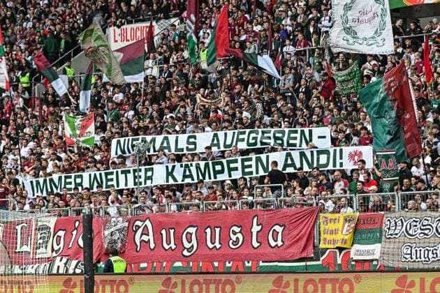 GER, 1 FBL, FC Augsburg vs VfL Wolfsburg 04 10 2025, WWK Arena, Augsburg, GER, 1 FBL, FC Augsburg vs VfL Wolfsburg, in the picture banner of the Augsburg fans for the seriously injured fan from Heidenheim, never give up, keep on fighting Andi nordphotoxGmbHx xHafner nph00200