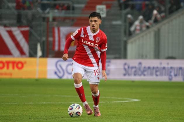19 Jannis Boziaris Energie Cottbus Football 3 League 2025 2026 FC Energie Cottbus Alemannia Aachen