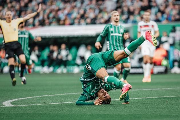 Soccer Men Season 2025 2026 1 Soccer Bundesliga 6 Matchday SV Werder Bremen vs FC St Pauli 04 10 2025 Justin Njinmah 11, SV Werder Bremen overturns Bremen Weserstadion Bremen Germany
