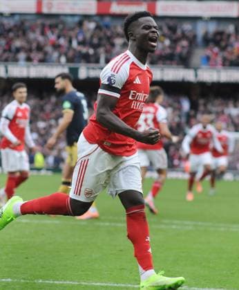Football - 2025 2026 Premier League - Arsenal vs West Ham United - Emirates Stadium - Saturday 4th October 2025. Bukayo Saka of Arsenal celebrates scoring goal no 2 from the penalty spot Colorsport Andrew Cowie 