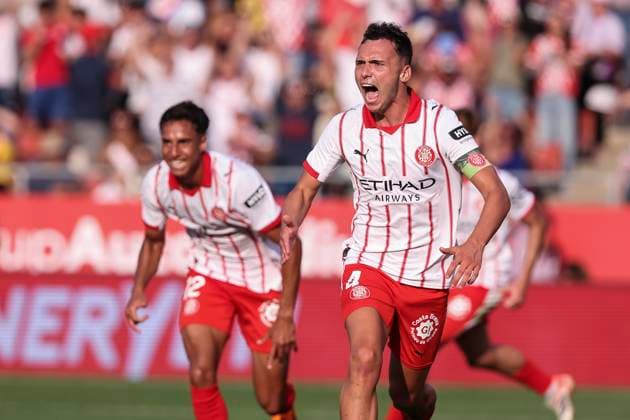 October 4, 2025, Girona, Girona, SPAIN: Arnau Martinez of Girona FC celebrates a goal during the Spanish league, La Liga EA Sports, football match played between Girona FC and Valencia CF at Montilivi stadium on October 04, 2025 in Girona, Spain. Girona SPAIN - ZUMAa181 20251004_zaa_a181_128 Copyright: xJavierxBorregox