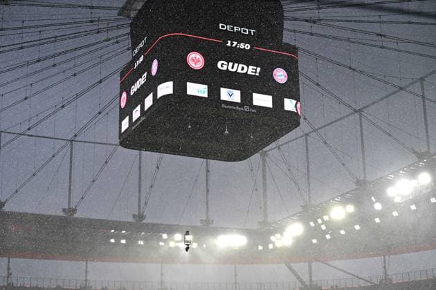 Soccer 1 Bundesliga 6 Matchday Eintracht Frankfurt FC Bayern Munich on 04 10 2025 at Deutsche Bank Park in Frankfurt Cloudburst Heavy Rain Hail in Frankfurt DFL regulations prohibit any use of photographs as image sequences and or quasi video xJKx