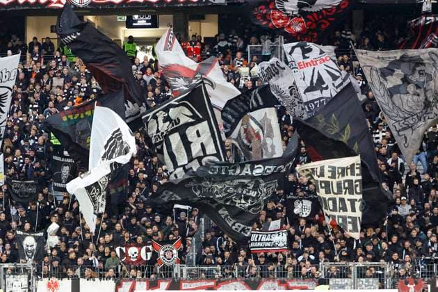 Fans Eintracht Frankfurt , Germany, Football, 1 Bundesliga, Matchday 6, 2025 2026, Eintracht Frankfurt vs FC Bayern Munich, 04 10 2025, Deutsche Bank Park, Frankfurt am Main, Germany Frankfurt am Main Deutsche Bank Park Hessen Germany Copyright: xGrantxHubbsx
