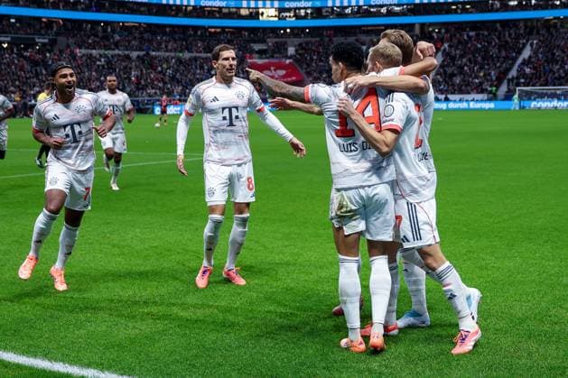 Celebration at Serge Gnabry 7 FC Bayern Muenchen , Leon Goretzka 8 FC Bayern Muenchen Luis Diaz 14 FC Bayern Muenchen and Konrad Laimer 27 FC Bayern Muenchen after the 0 1, Eintracht Frankfurt vs FC Bayern Muenchen, DFL, Bundesliga, Season 2025 2026, Deutsche Bank Park, Hinrunde, 6 Spieltag, 04 10 2025 DFB regulations prohibit any use of photographs as image sequences and or quasi video Frankfurt Hessen Germany Copyright: xkolbert-press MartinxAgüerax