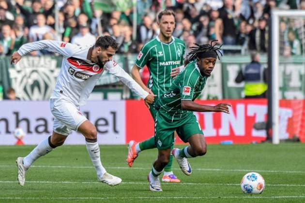 Danel Sinani Pauli Samuel Mbangula Bremen Germany , Bremen , Weserstadion , Football , 1 Bundesliga , SV Werder Bremen FC St Pauli