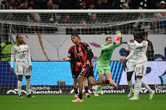 04 10 2025, xjhx, Soccer 1 Bundesliga, Eintracht Frankfurt FC Bayern Munich v l Goal celebration after the supposed goal to 1 1 Jean Matteo Bahoya Eintracht Frankfurt DFL DFB REGULATIONS PROHIBIT ANY USE OF PHOTOGRAPHS as IMAGE SEQUENCES and or QUASI VIDEO Frankfurt am Main