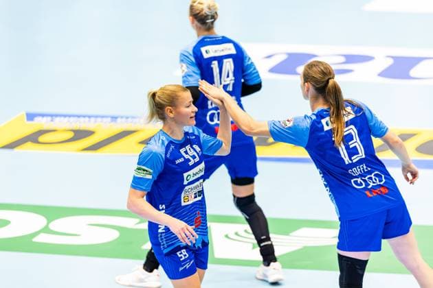 04 10 2025, GER, Handball, Women, Season 2025 2026, Alsco 1 Bl, 4 Matchday, Thueringer HC Sport Union Neckarsulm Antje Doell Sport Union Neckarsulm Alicia Soffel Sport Union Neckarsulm 99947 Bad Langensalza Salza Halle Sporthalle Mehrz Thüringen Germany