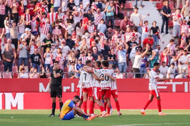 October 4, 2025, Girona, Girona, SPAIN: Players of Girona FC celebrates the victory during the Spanish league, La Liga EA Sports, football match played between Girona FC and Valencia CF at Montilivi stadium on October 04, 2025 in Girona, Spain. Girona SPAIN - ZUMAa181 20251004_zaa_a181_181 Copyright: xJavierxBorregox