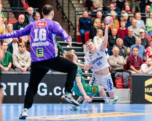 v l Tibor Ivanisevic GWD Minden, 16 , Florian Kranzmann GWD Minden, 05 , Niels Gerardus Versteijnen TBV Lemgo Lippe, 25 GER, GWD Minden vs TBV Lemgo Lippe, Handball, 1 Bundesliga, Matchday 7, Season 2025 2026, 04 10 2025 GER, GWD Minden vs TBV Lemgo Lippe, Handball, 1 Bundesliga, Matchday 7, Season 2025 2026, 04 10 2025 Luebbecke Copyright: xEibner-Pressefoto JanxRollingerx EP_JSK