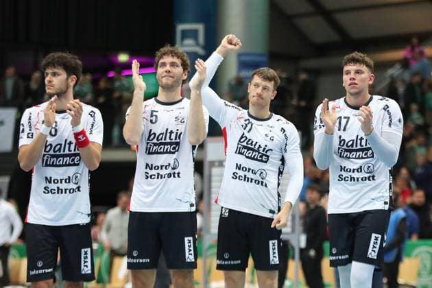 Handball DAIKIN HBL SC DHfK Leipzig SG Flensburg Handewitt 04 10 2025 Emil Jakobsen 31, SG Flensburg Handewitt and colleagues celebrate the clear victory Handball, DAIKIN HBL, 1 Bundesliga, Saison 2025 2026, 7 Spieltag SC DHfK Leipzig vs SG Flensburg Handewitt am 04 10 2025 in der Quarterback Immobilien Arena Leipzig Copyright: xBEAUTIFULxSPORTS JanxKaeferx