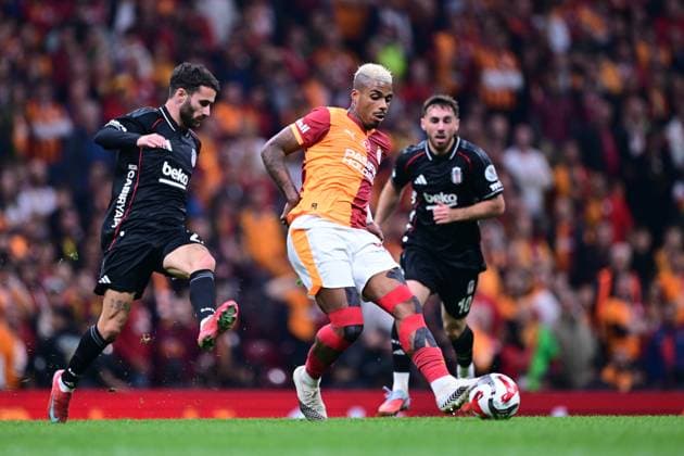 Galatasaray v Besiktas - Turkish Super Lig ISTANBUL, TURKIYE - OCTOBER 04: Lemina of Galatasaray in action during Turkish Super Lig match between Galatasaray and Besiktas at RAMS Park in Istanbul, Turkiye on October 04, 2025. Abdulhamid Hosbas Anadolu Istanbul Turkey. Editorial use only. Please get in touch for any other usage.  Copyright: x2025xAnadoluxAbdulhamidxHosbasx