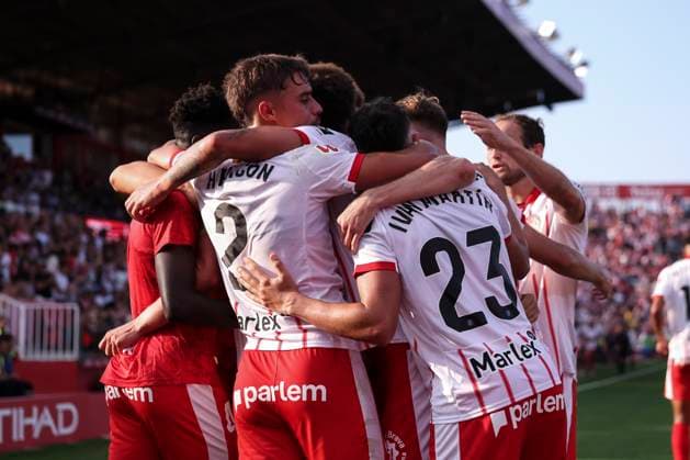 October 4, 2025, Girona, Girona, SPAIN: Arnau Martinez of Girona FC celebrates a goal with teammates during the Spanish league, La Liga EA Sports, football match played between Girona FC and Valencia CF at Montilivi stadium on October 04, 2025 in Girona, Spain. Girona SPAIN - ZUMAa181 20251004_zaa_a181_120 Copyright: xJavierxBorregox
