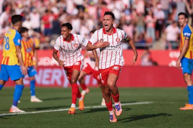 October 4, 2025, Girona, Girona, SPAIN: Arnau Martinez of Girona FC celebrates a goal during the Spanish league, La Liga EA Sports, football match played between Girona FC and Valencia CF at Montilivi stadium on October 04, 2025 in Girona, Spain. Girona SPAIN - ZUMAa181 20251004_zaa_a181_123 Copyright: xJavierxBorregox