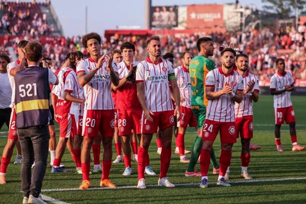 October 4, 2025, Girona, Girona, SPAIN: Players of Girona FC celebrates the victory during the Spanish league, La Liga EA Sports, football match played between Girona FC and Valencia CF at Montilivi stadium on October 04, 2025 in Girona, Spain. Girona SPAIN - ZUMAa181 20251004_zaa_a181_161 Copyright: xJavierxBorregox