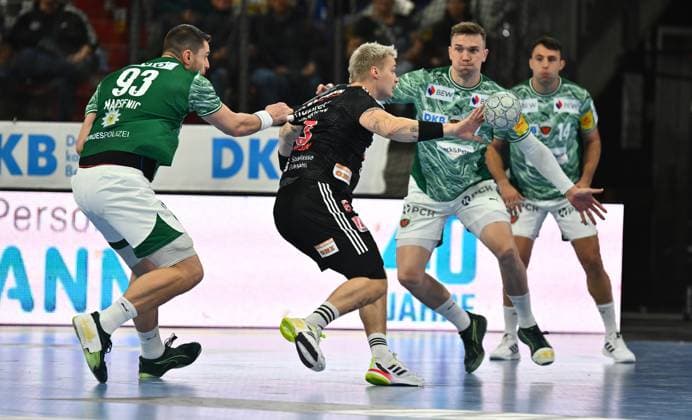 04 10 2025 Handball 1 Bundesliga DAIKIN HBL Season 2025 2026 07 Matchday HC Erlangen Metropolregion Nuremberg HCE Füchse Berlin xwoxzix Mijajlo Marsenic 93, Füchse Berlin Viggo Kristjansson 73, HC Erlangen HCE