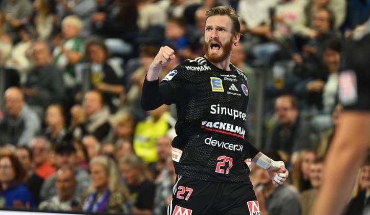 04 10 2025 Handball 1 Bundesliga DAIKIN HBL Season 2025 2026 07 Matchday HC Erlangen Metropolitan Region Nuremberg HCE Füchse Berlin xwoxzix Antonio Metzner 27, HC Erlangen HCE clenches fists fists goal cheers jubilation joy