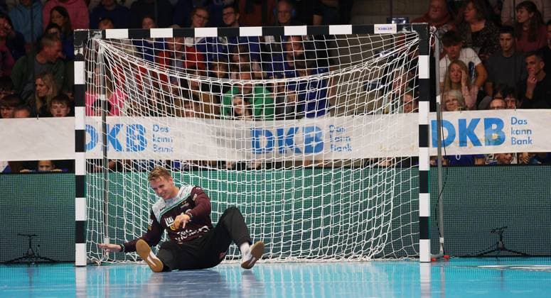 BAU 04 10 2025 Göppingen Handball Frisch Auf Göppingen vs TSV Hannover Burgdorf, Kristian Saeveras Göppingen disappointed