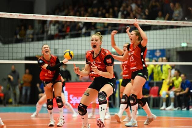 Jette Kuipers Dresdner SC, 8 Dresdner SC vs SSC Palmberg Schwerin, WT Energiesysteme Supercup, Volleyball Bundesliga Damen, Spielzeit 2025 2026, 04 10 2025 Dresdner SC vs SSC Palmberg Schwerin, WT Energiesysteme Supercup, Volleyball Bundesliga Damen, Spielzeit 2025 2026, 04 10 2025 Dresden Copyright: xEibner-Pressefoto xHoepnerx EP_PHR